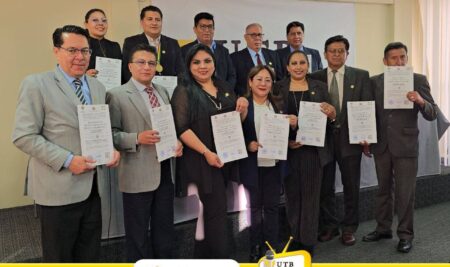 UTB reconocida con la Medalla al Mérito